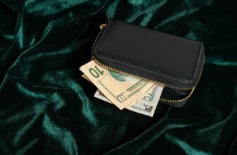 20 Stats That Show Exactly How Much Time and Money We Can Save Through Minimalism